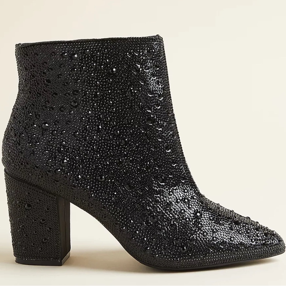 Chic Black Textured Ankle Booties